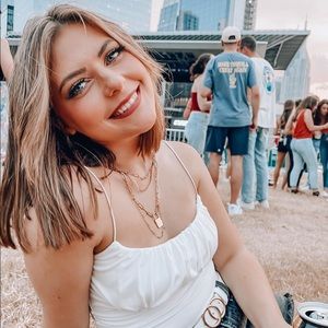 Meet your Posher, Peyton